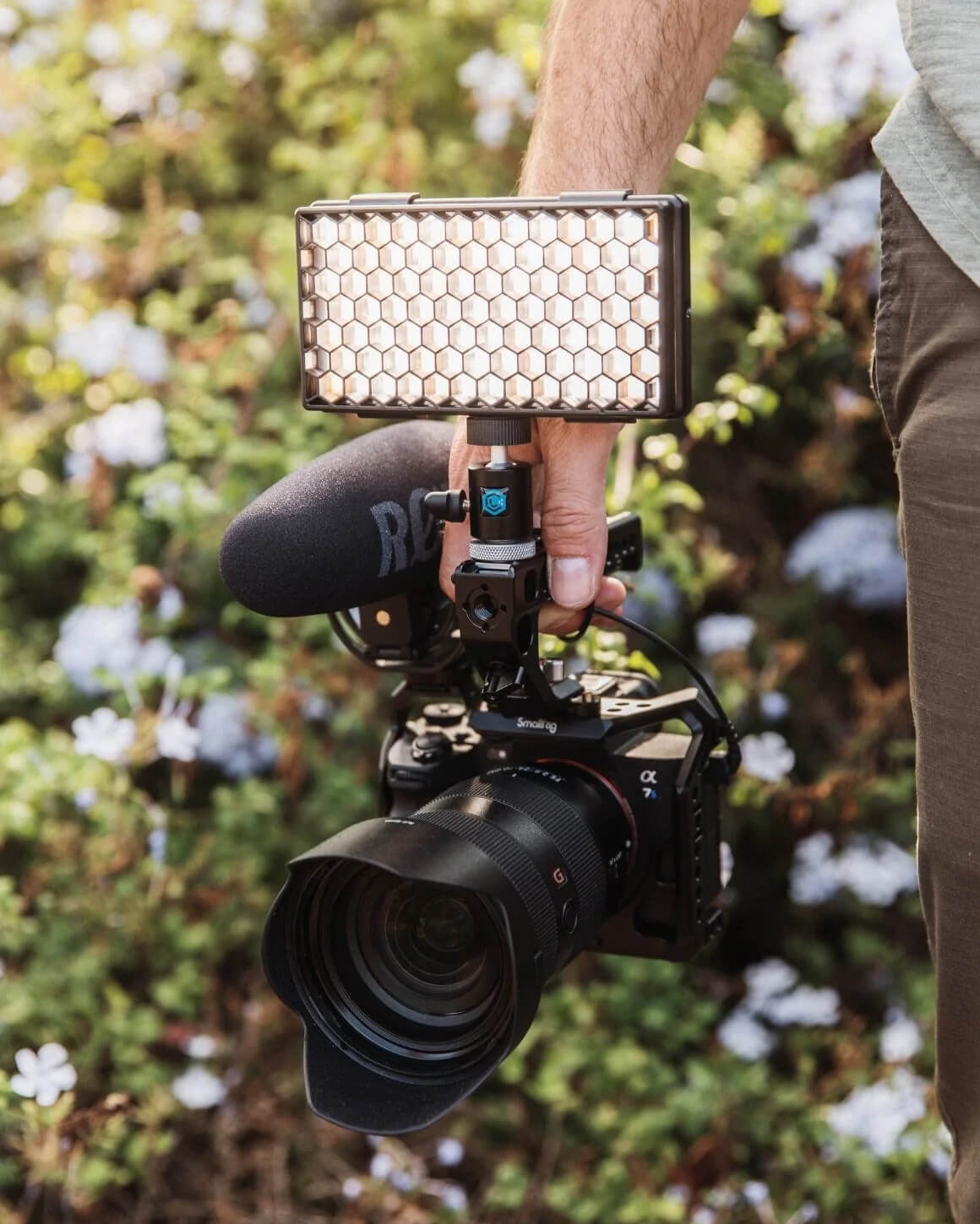 Camera with RGB Panel Pro and black plastic Honeycomb Grid light shaping accessory. LC-PPACC