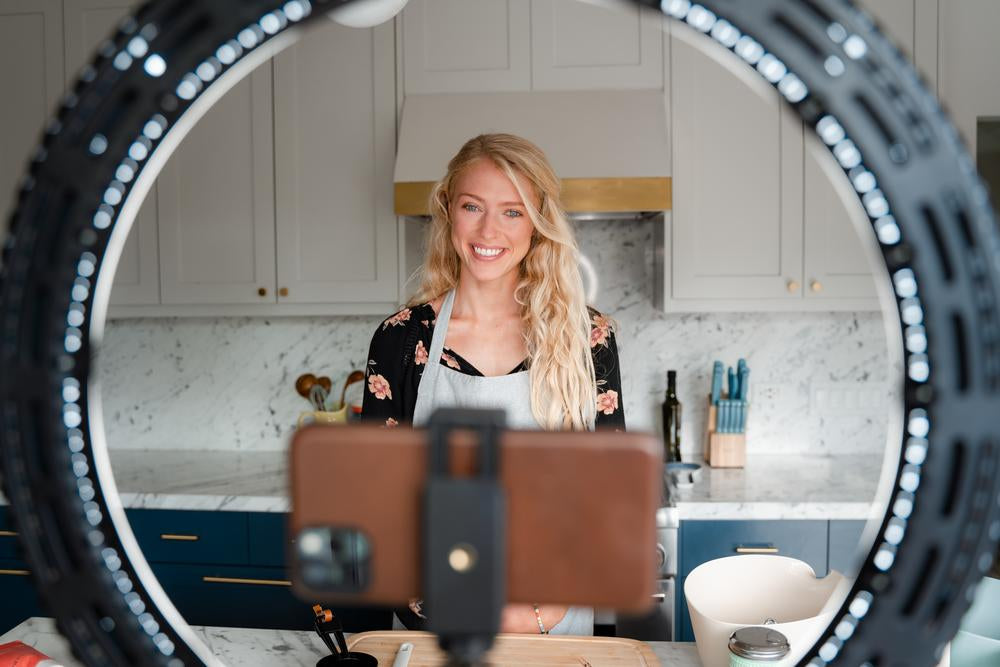 How to Get the Best Lighting for YouTube Videos