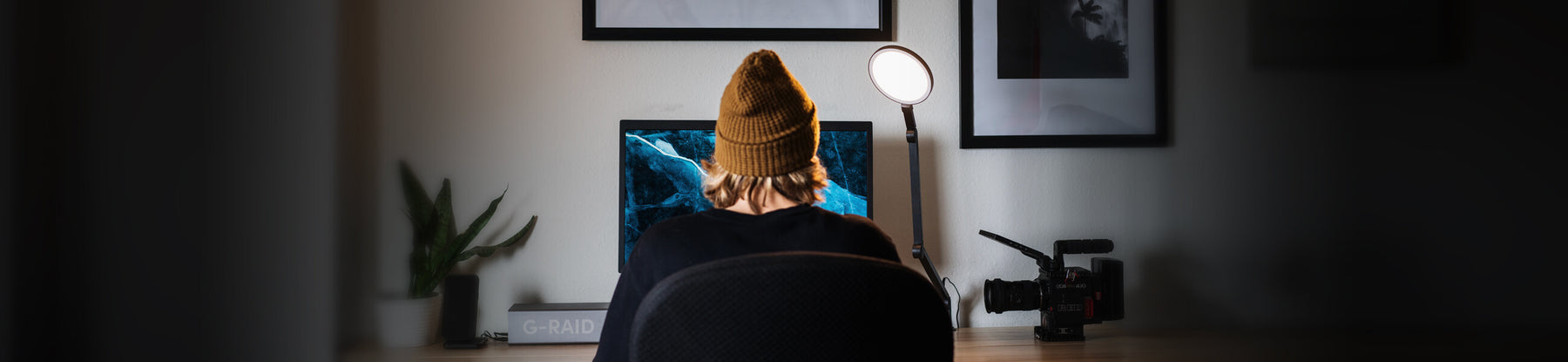 Task Lamps - LED Task Lighting For Any Home or Office Workspace | Lume Cube