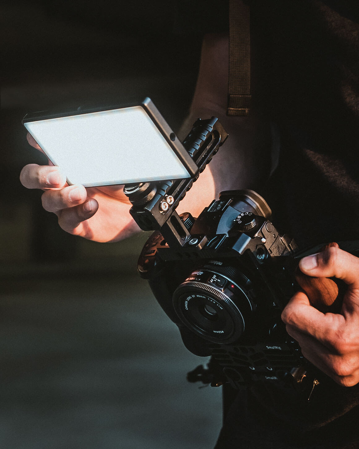 RGB Panel Pro 2.0 mounted to DSLR Camera LC-SB-PRO2T60ACC