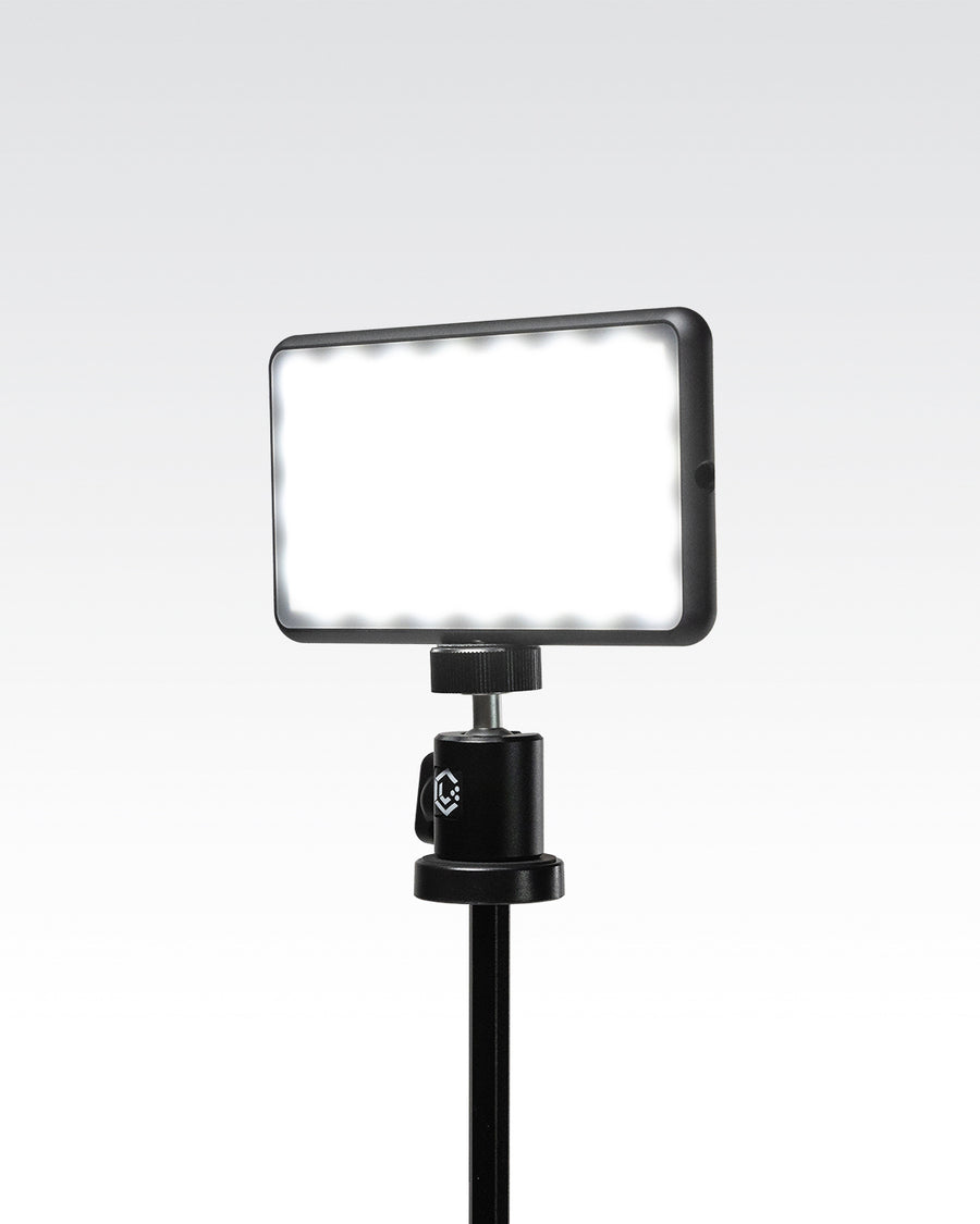 Broadcast Lighting Kit- Portable 1000 Lumen Panel Light With Stand