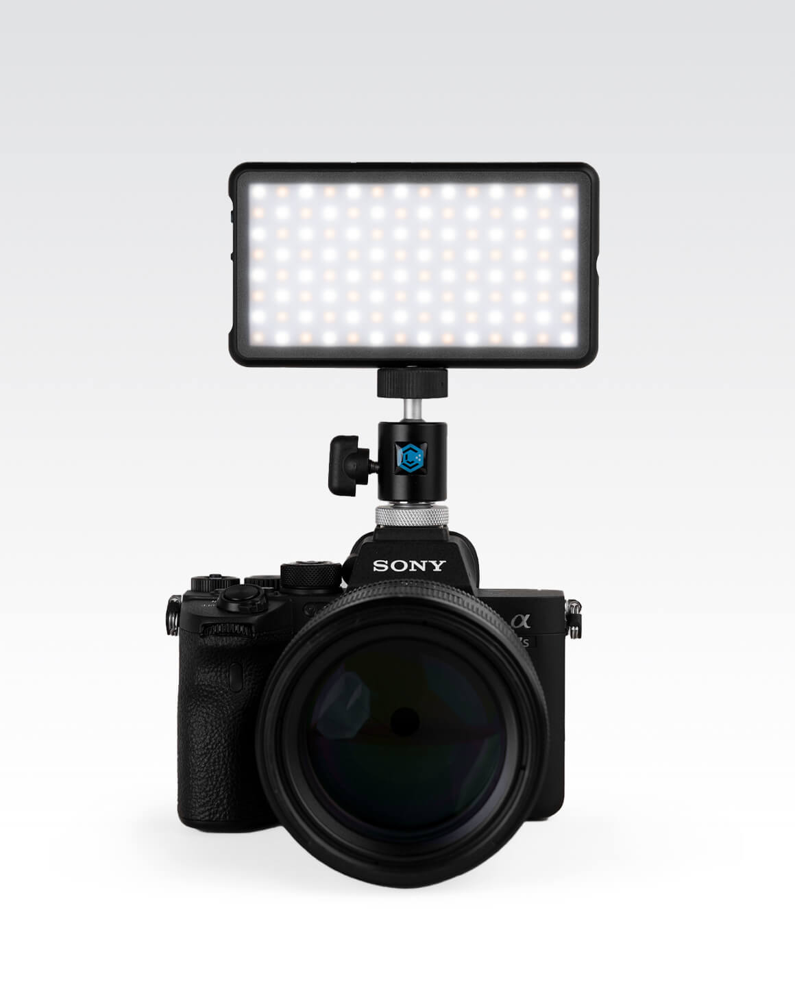 Panel Go Light mounted to DSLR camera with DSLR Mount